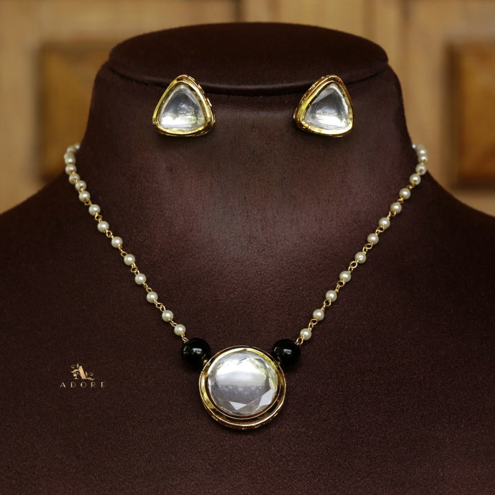 Sheethal Kundan Short Neckpiece / Choker With Earring