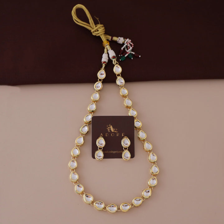 Pakshini Kundan Neckpiece With Earring