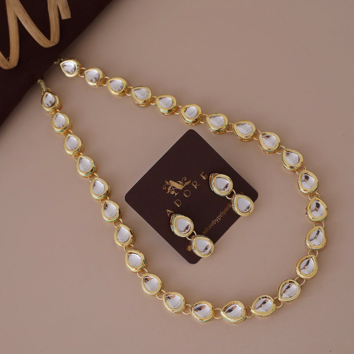 Pakshini Kundan Neckpiece With Earring