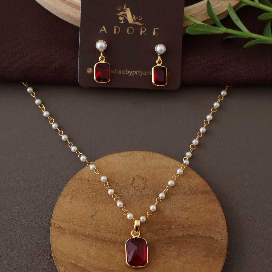 Nasmiya Rectangle Glossy Neckpiece With Earring