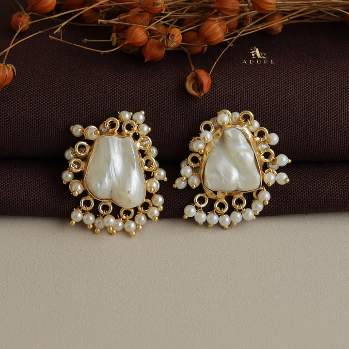 Drizza Baroque Cluster Pearl Earring