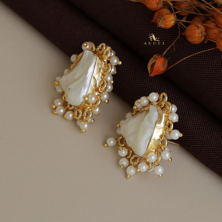 Drizza Baroque Cluster Pearl Earring