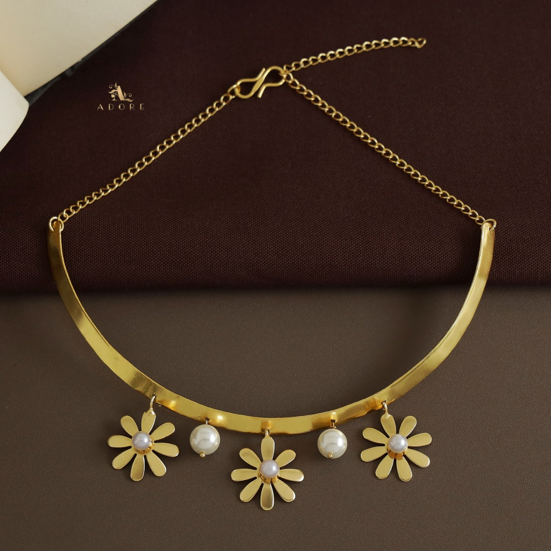 Midhila Flower Pearl Neck Cuff
