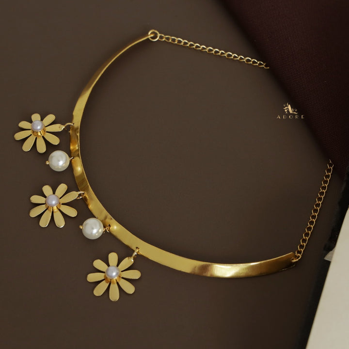 Midhila Flower Pearl Neck Cuff