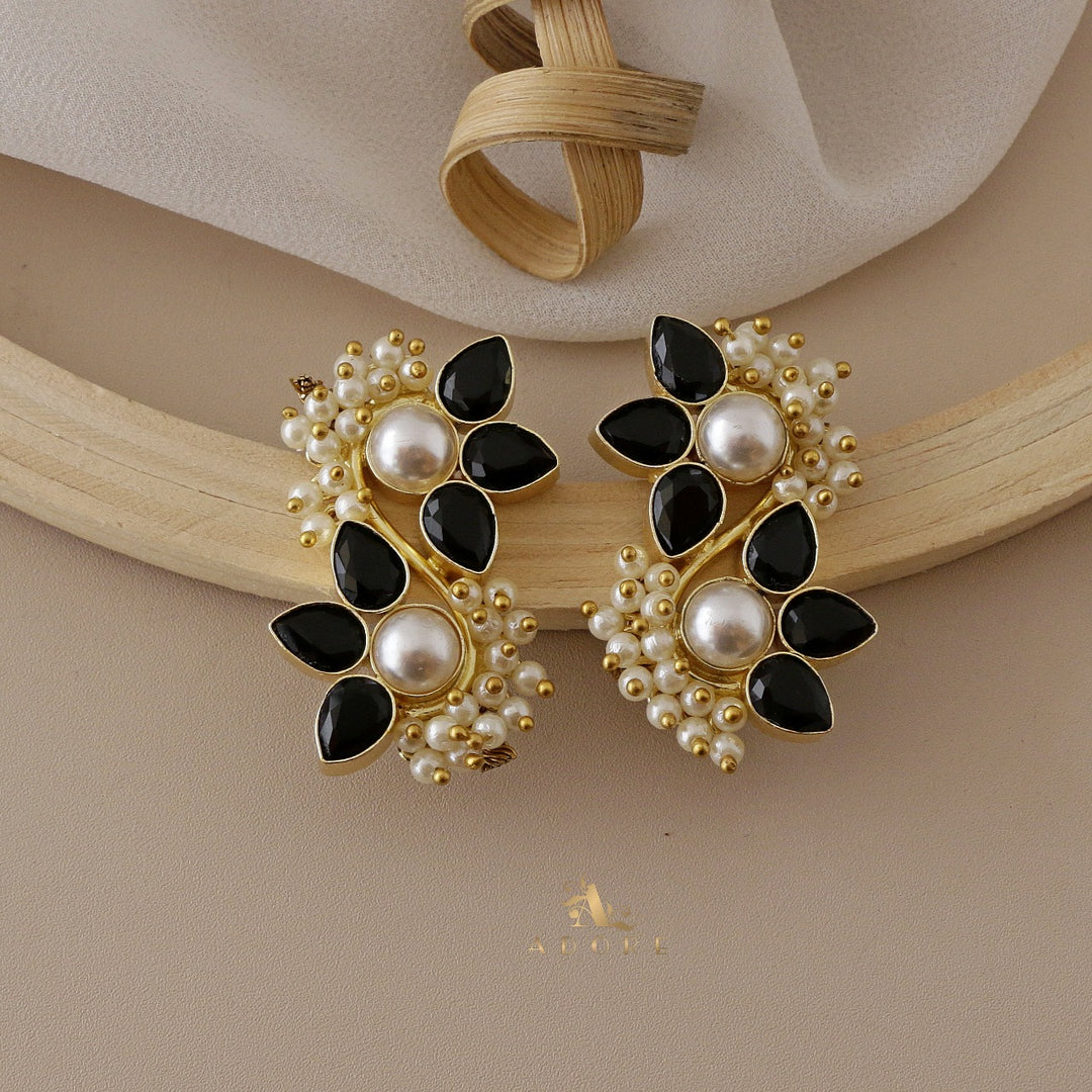Glossy Flora Clustered Pearl Earring