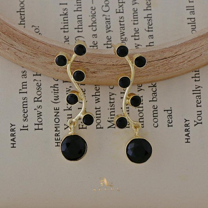Glossy Silah Golden Stem Earring