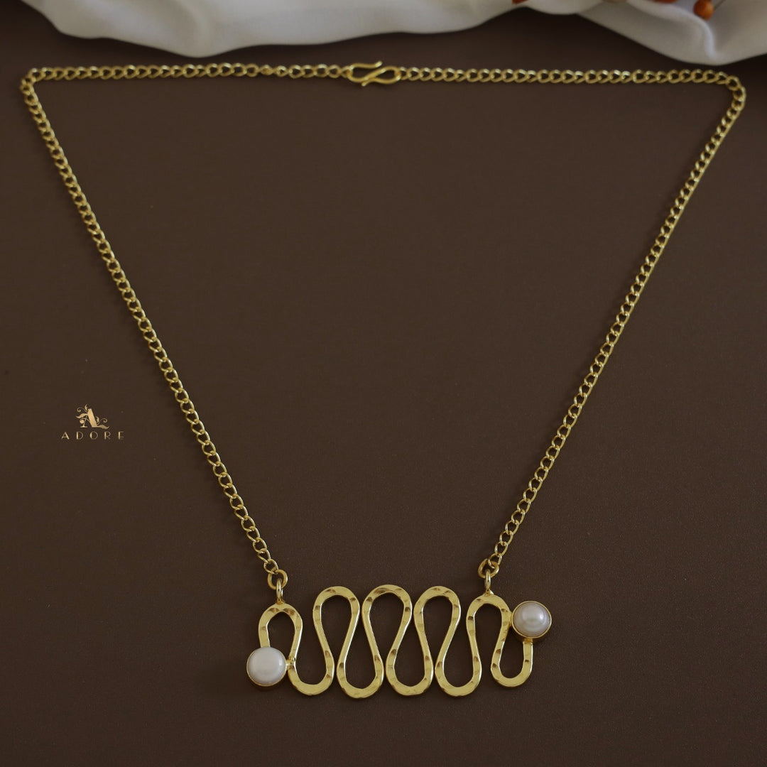 ZigZag Pearl Neckpiece