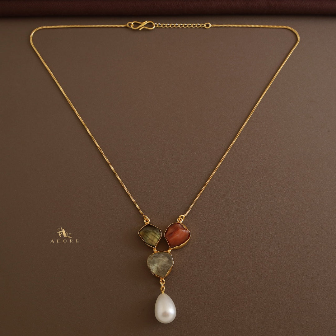 Shannon Raw Stone Novalta Pearl Neckpiece