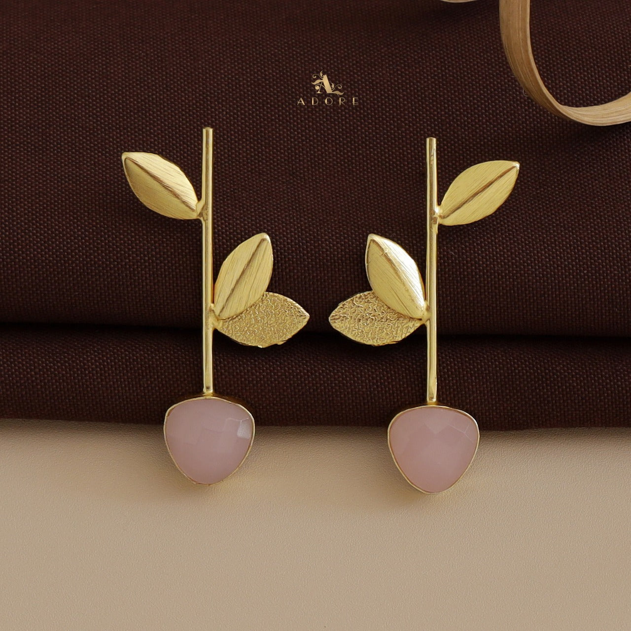 Glossy Milva Leafy Stem Earring