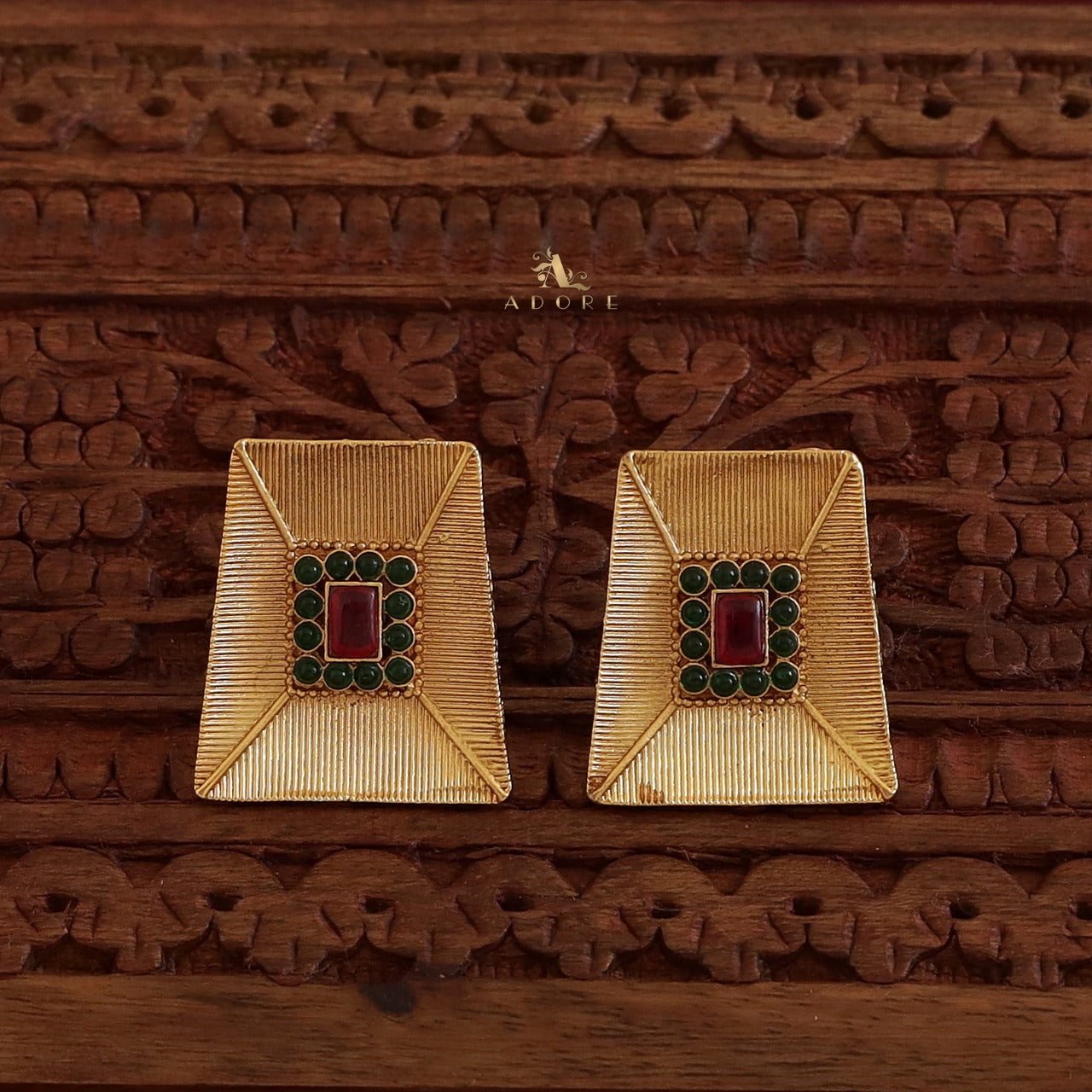 Laasritha Neckpiece With Earring