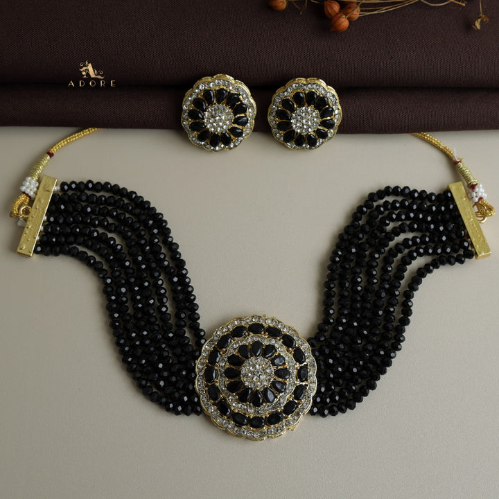 Darmika Choker With Earring