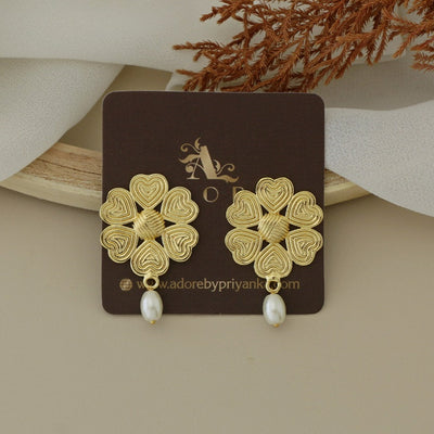 Golden Heart Flower Pearl Earring
