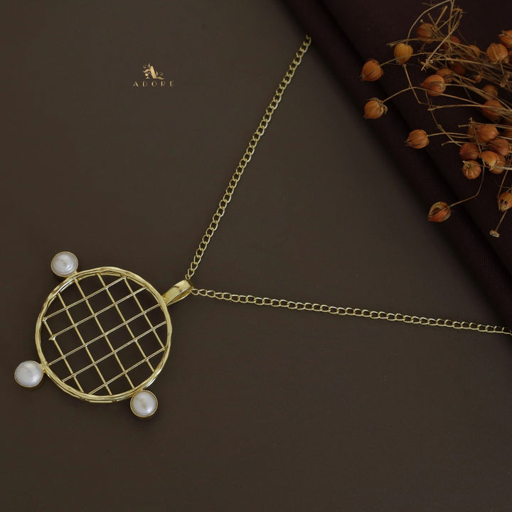 Carlton Pearl Racket Neckpiece