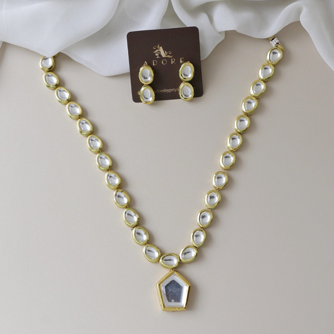 Mithra Kundan Neckpiece With Earring