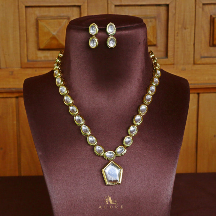Mithra Kundan Neckpiece With Earring