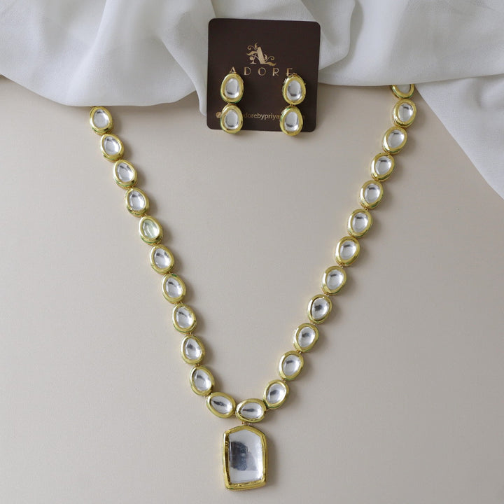 Mithra Kundan Neckpiece With Earring