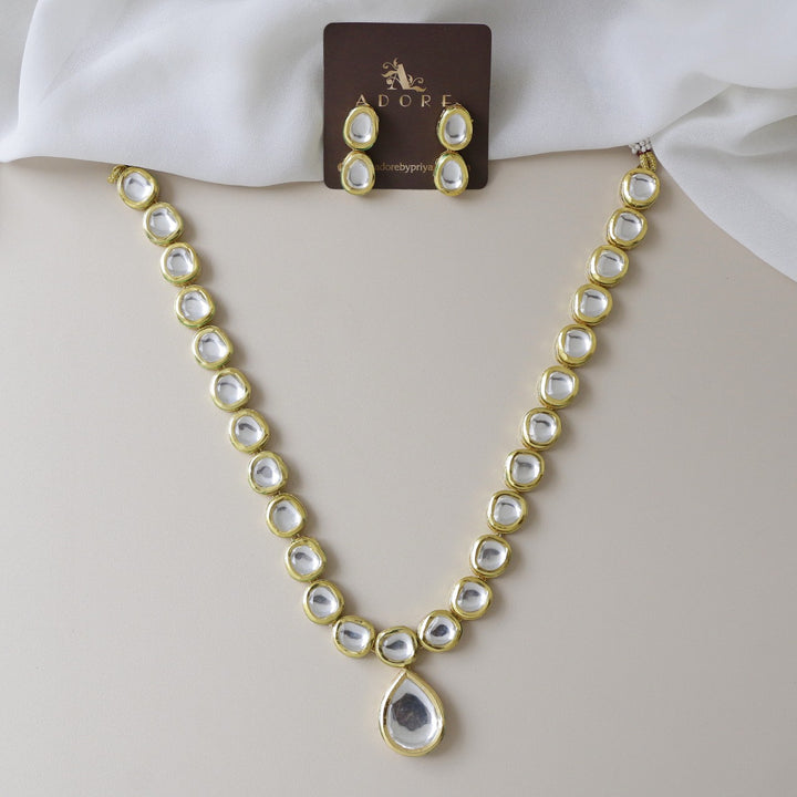 Mithra Kundan Neckpiece With Earring