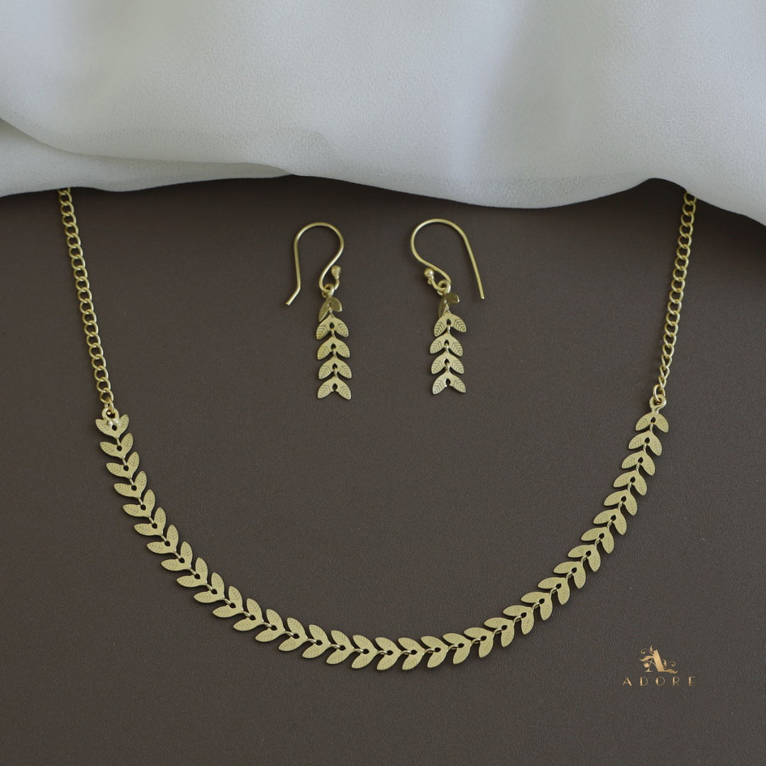Golden Odessa Neckpiece With Drop