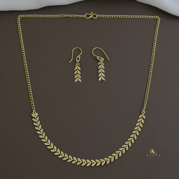 Golden Odessa Neckpiece With Drop