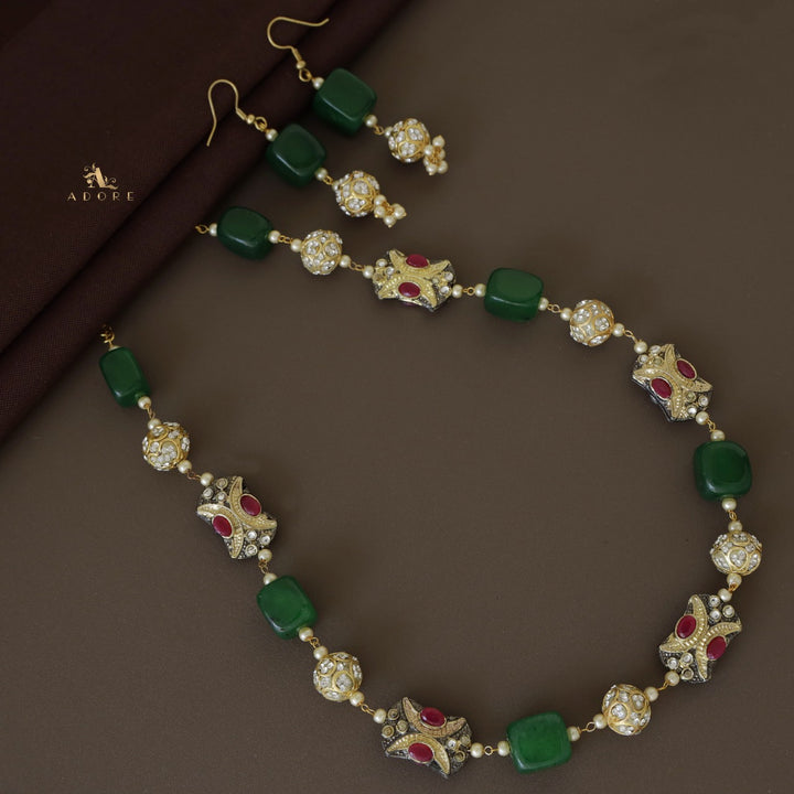 Cattleya Neckpiece With Drop