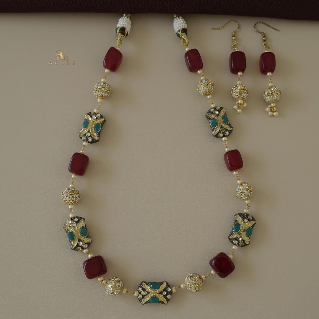 Cattleya Neckpiece With Drop