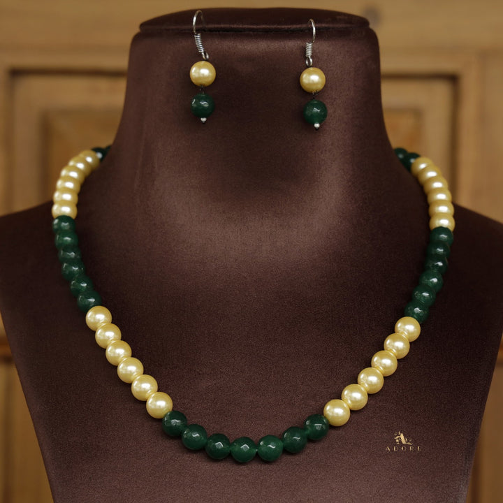 Orbia Pearl Single Layer Neckpiece With Earring