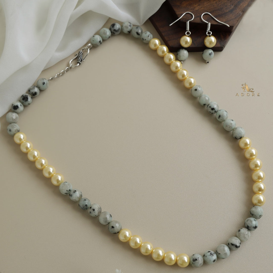 Orbia Pearl Single Layer Neckpiece With Earring