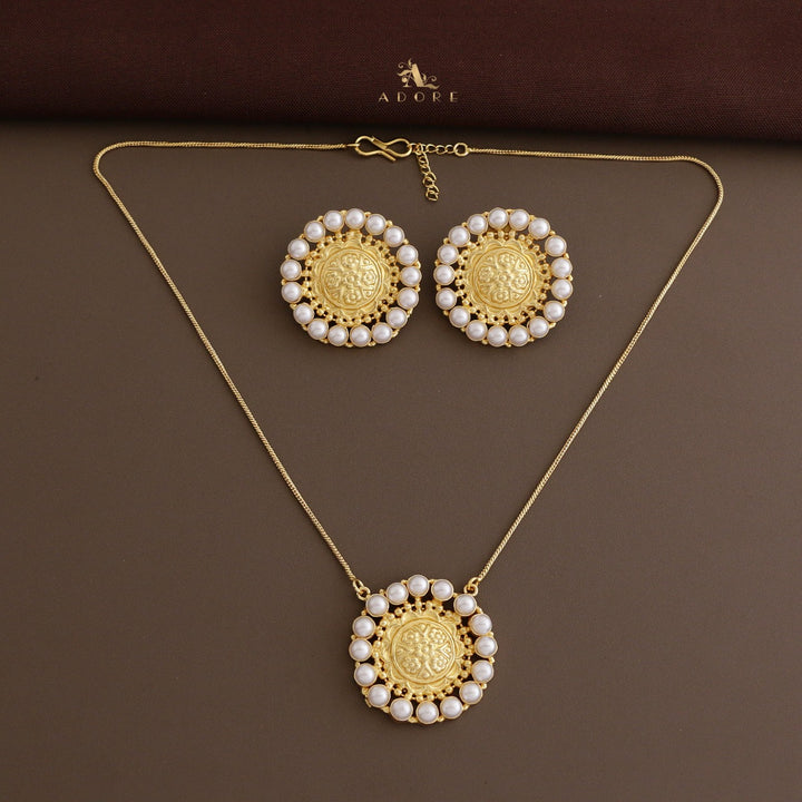 Chaima Pearl Chakra Neckpiece With Earring