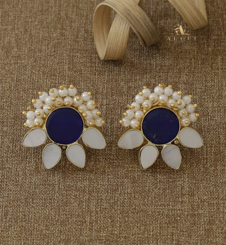 Landrya Flower MOP Cluster Pearl Earring