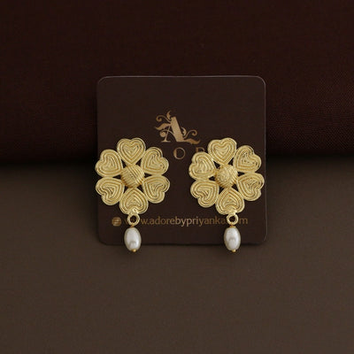 Golden Heart Flower Pearl Earring