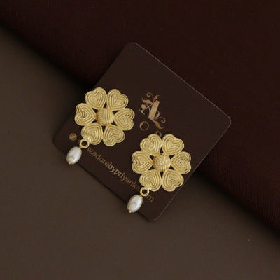 Golden Heart Flower Pearl Earring
