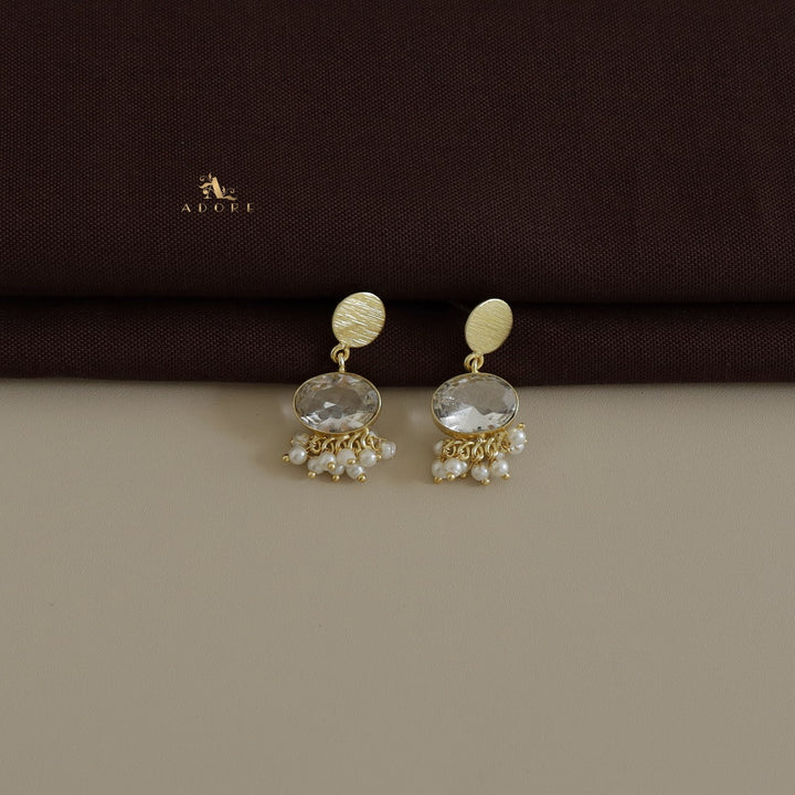 Oval Tove Cluster Pearl Earring