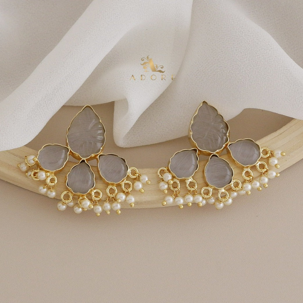 Minzara Cluster Pearl Earring