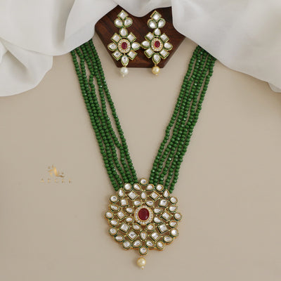 Rigveya Kundan Neckpiece With Earring