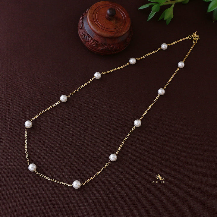 Golden 11 Pearl Neckpiece