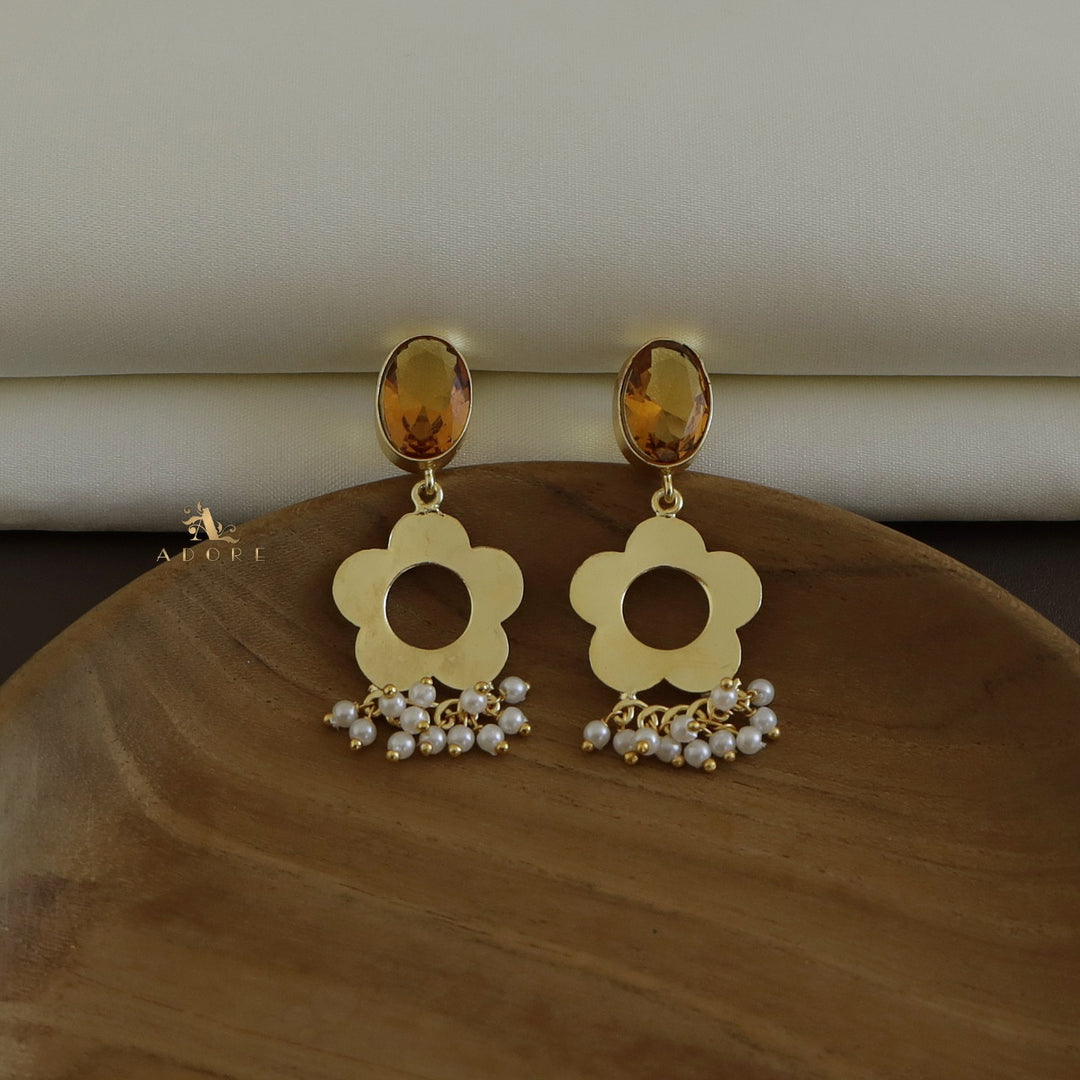 Taahira Flower Pearl Earring