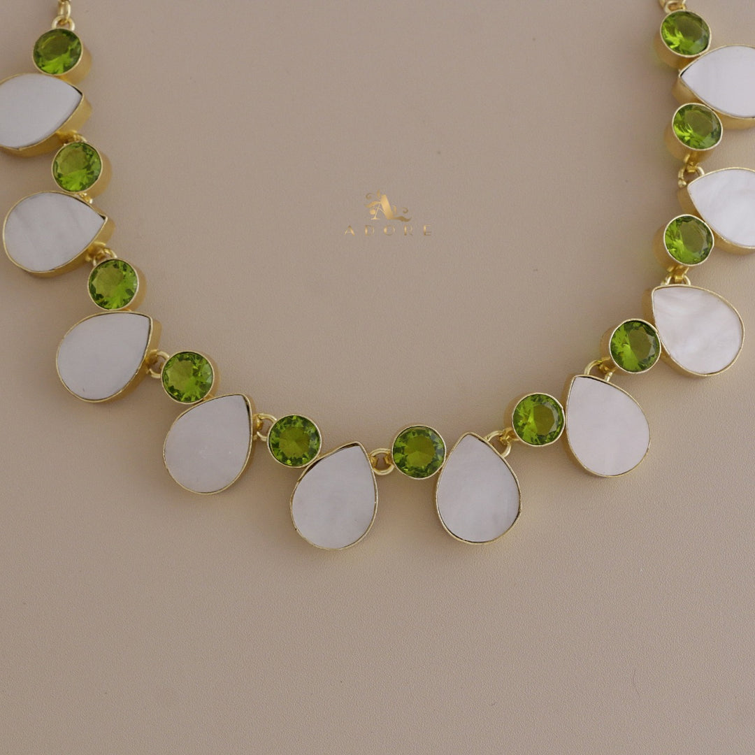 Manvira MOP Choker / Short Neckpiece