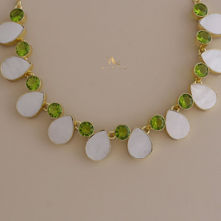 Manvira MOP Choker / Short Neckpiece