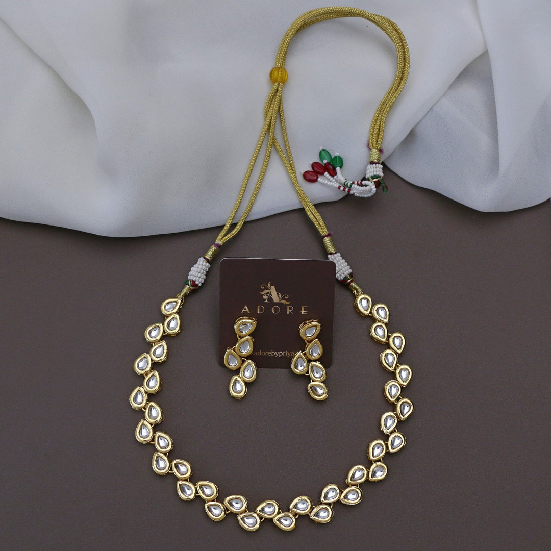 Utkarsha Kundan Neckpiece With Earring