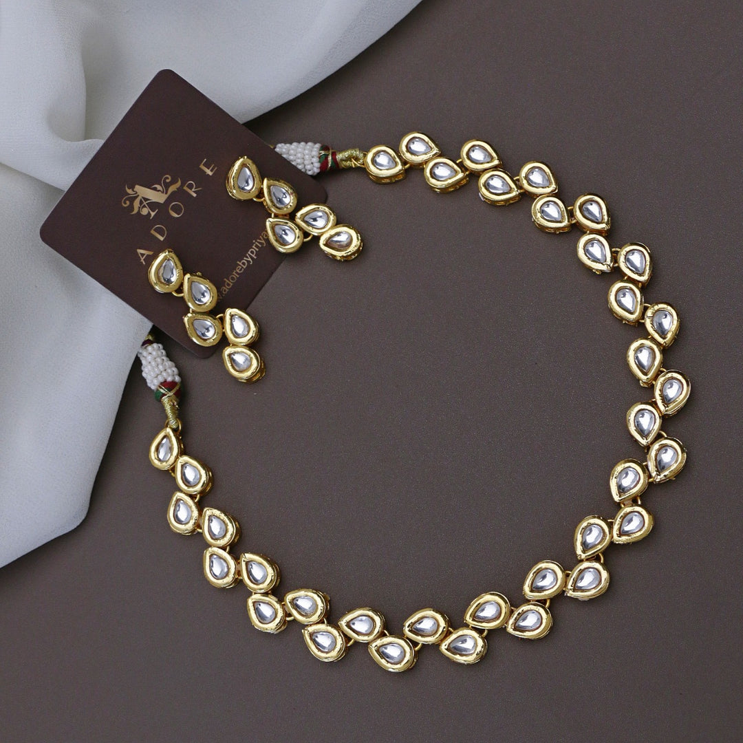 Utkarsha Kundan Neckpiece With Earring