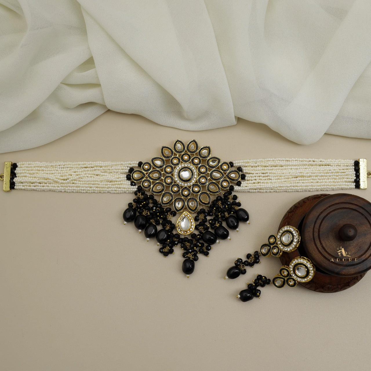 Dhamayika Kundan Choker With Earring