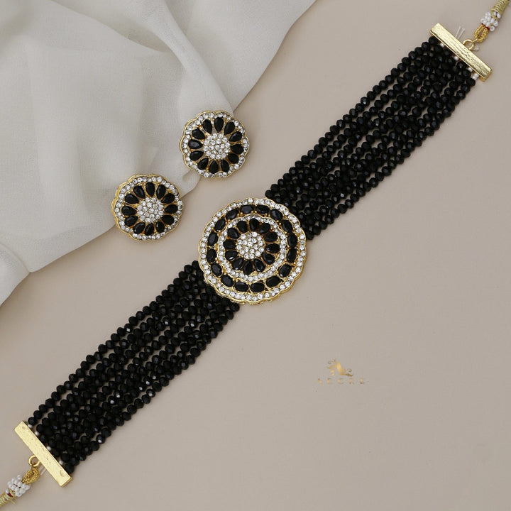 Darmika Choker With Earring