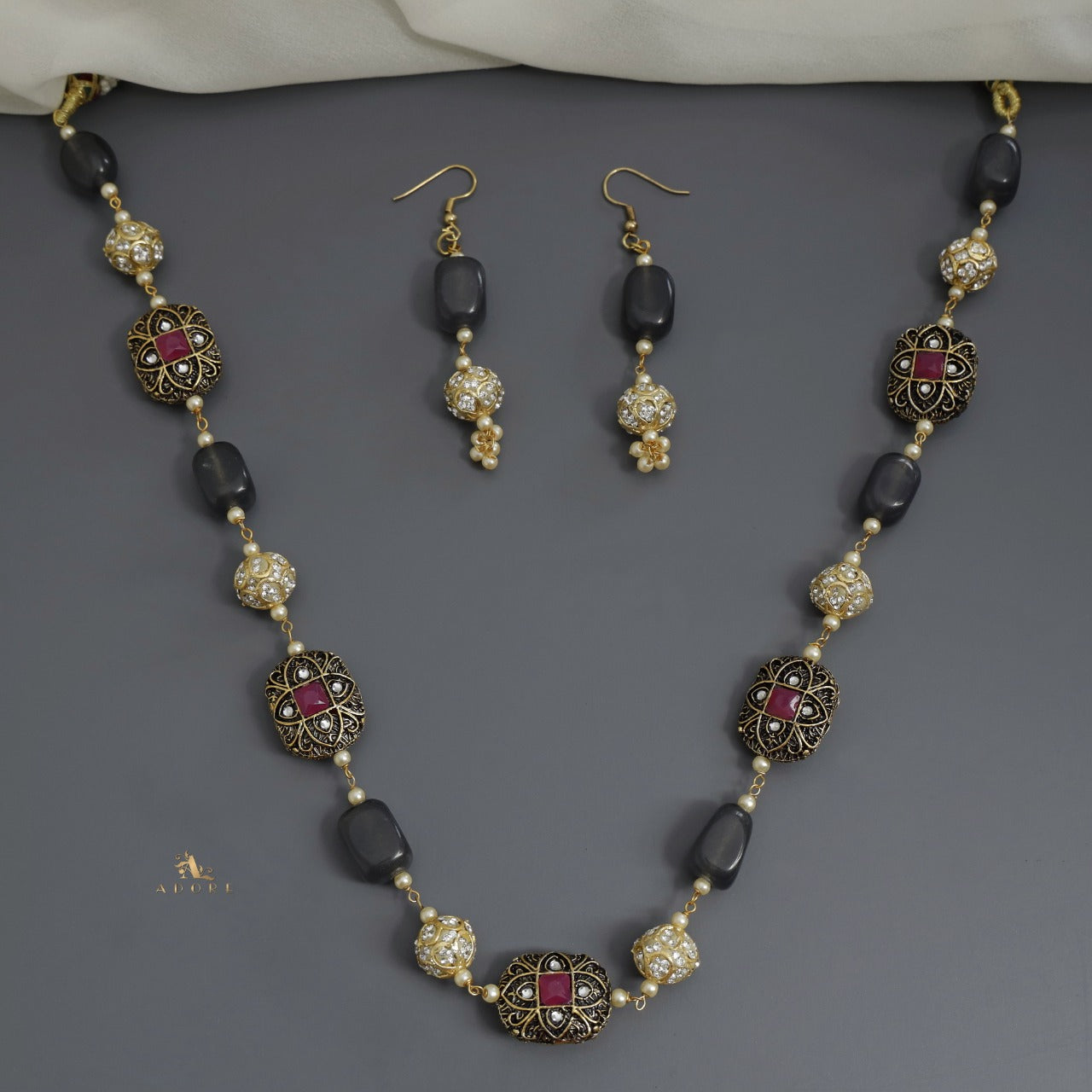 Vienna Neckpiece With Earring