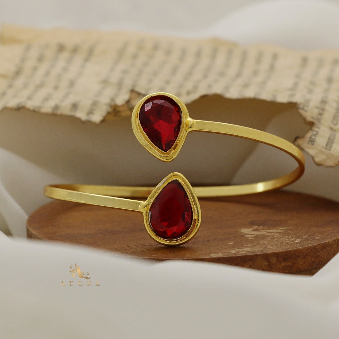 Averi Pointed Drop Glossy Bangle