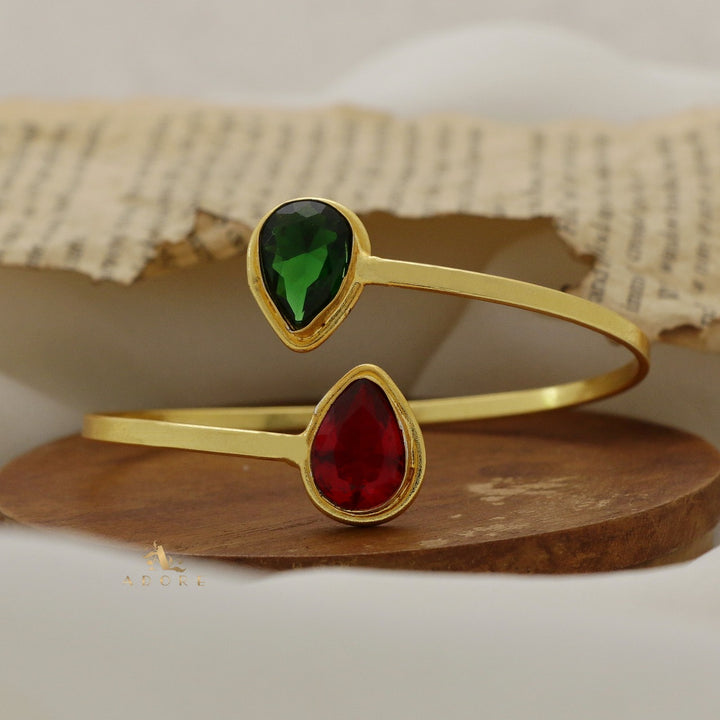 Averi Pointed Drop Glossy Bangle