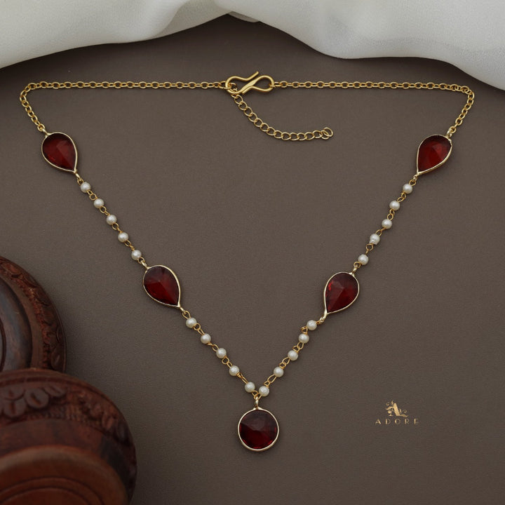 Daysha Glossy Pearl Neckpiece