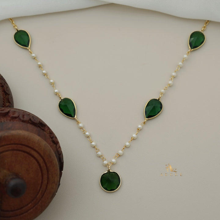 Daysha Glossy Pearl Neckpiece