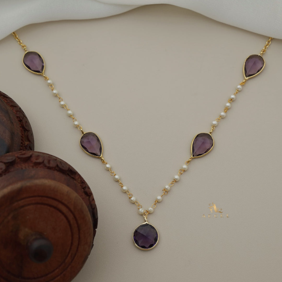 Daysha Glossy Pearl Neckpiece