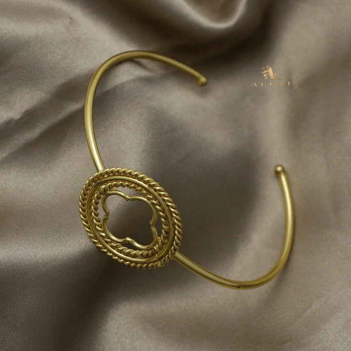 Twisted Golden Neysa Bangle