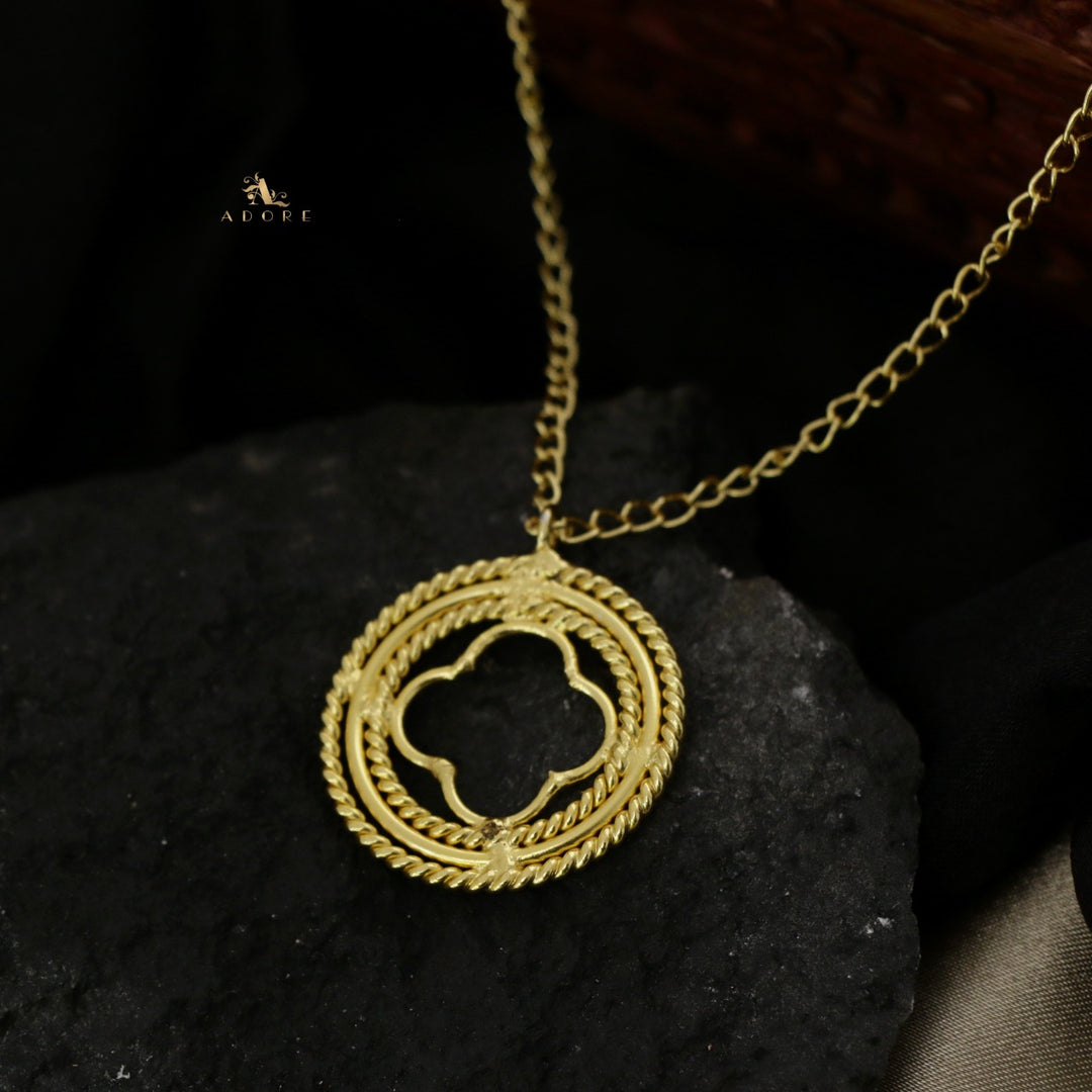 Twisted Golden Neysa Neckpiece